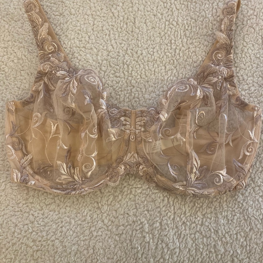 SOMA • Sensuous Bra • Underwire • Lace • Unlined Bra • Cream • Size 38F • NWOT